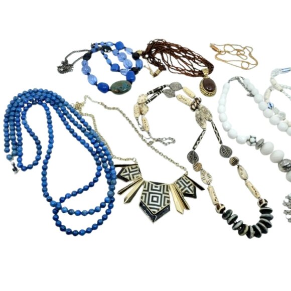 LOT OF 8 VINTAGE NECKLACES 1950s, 60s, 70s, 80s, 90s GOOD CONDITION - Picture 4 of 4